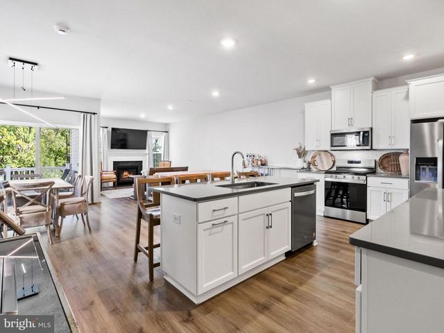 729 HUNSBERGER RD, Spring City, PA 19475