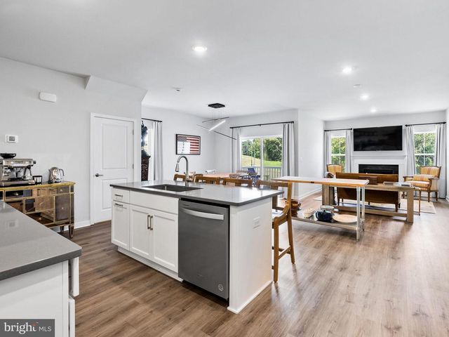 729 HUNSBERGER RD, Spring City, PA 19475