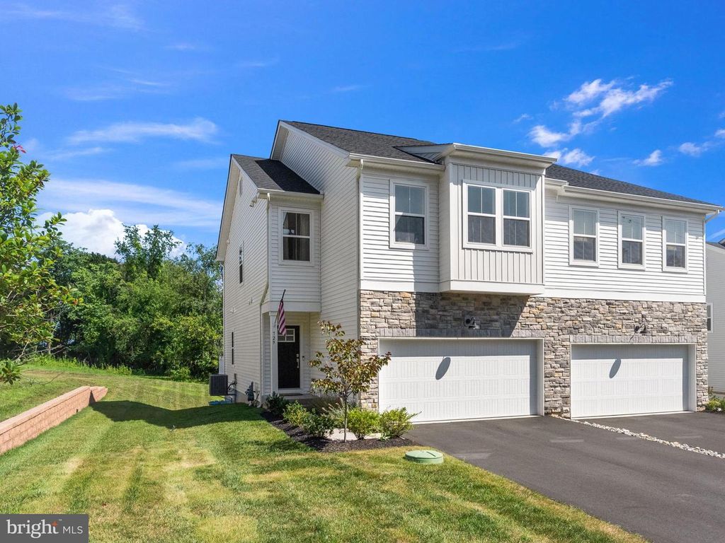 729 HUNSBERGER RD, Spring City, PA 19475