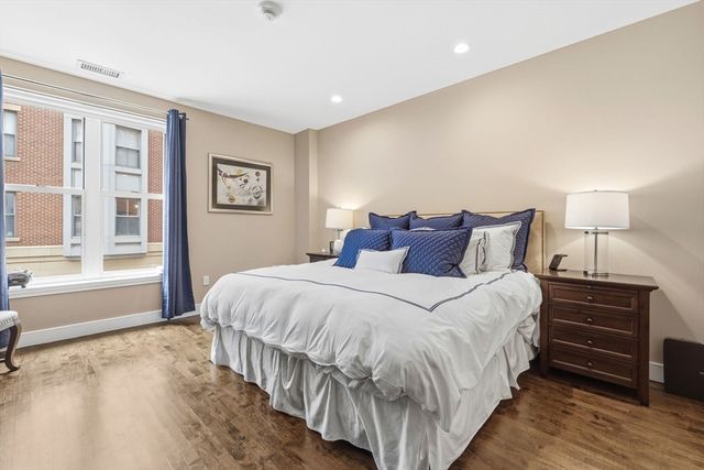 1280 Washington Street 202, Boston, MA 02118