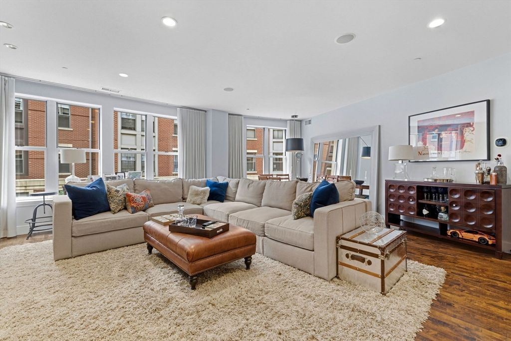 1280 Washington Street 202, Boston, MA 02118