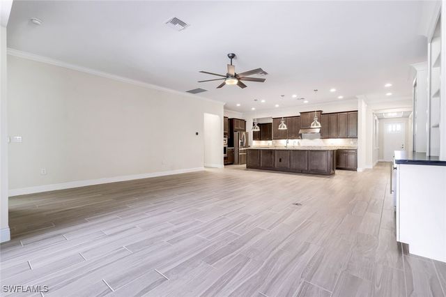 3837 Helmsman DR, Naples, FL 34120