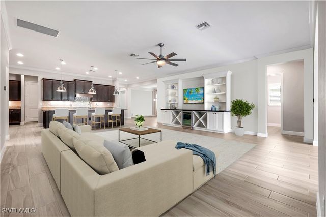 3837 Helmsman DR, Naples, FL 34120