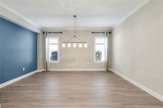 3837 Helmsman DR, Naples, FL 34120