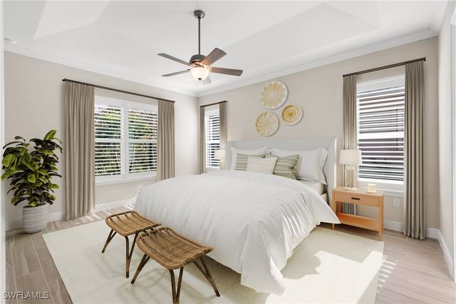 3837 Helmsman DR, Naples, FL 34120