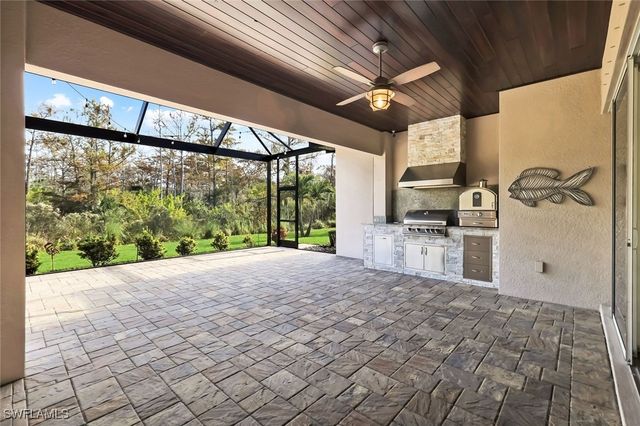 3837 Helmsman DR, Naples, FL 34120