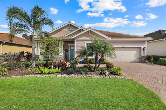3837 Helmsman DR, Naples, FL 34120