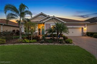 3837 Helmsman DR, Naples, FL 34120