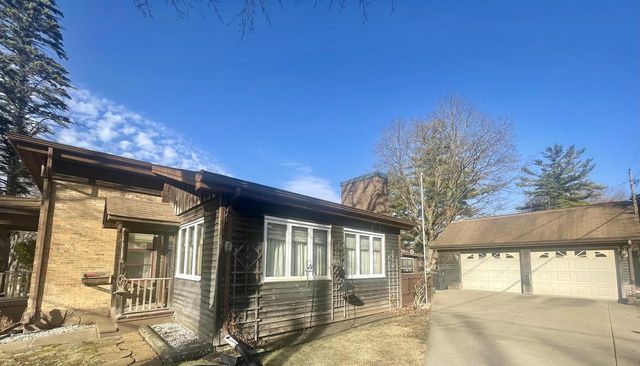 208 N CAPRON STREET, Berlin, WI 54923