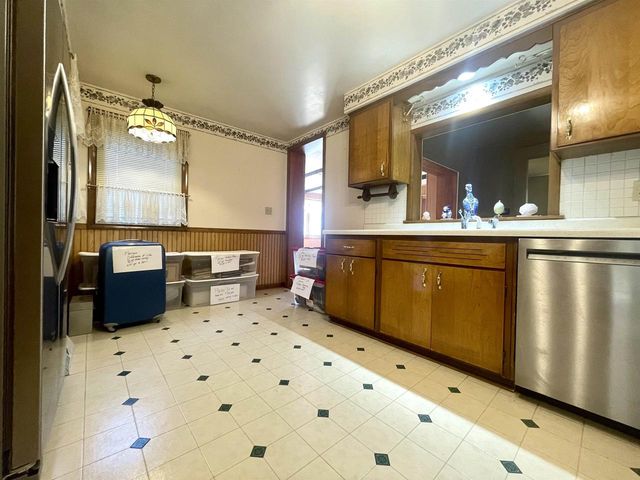 208 N CAPRON STREET, Berlin, WI 54923