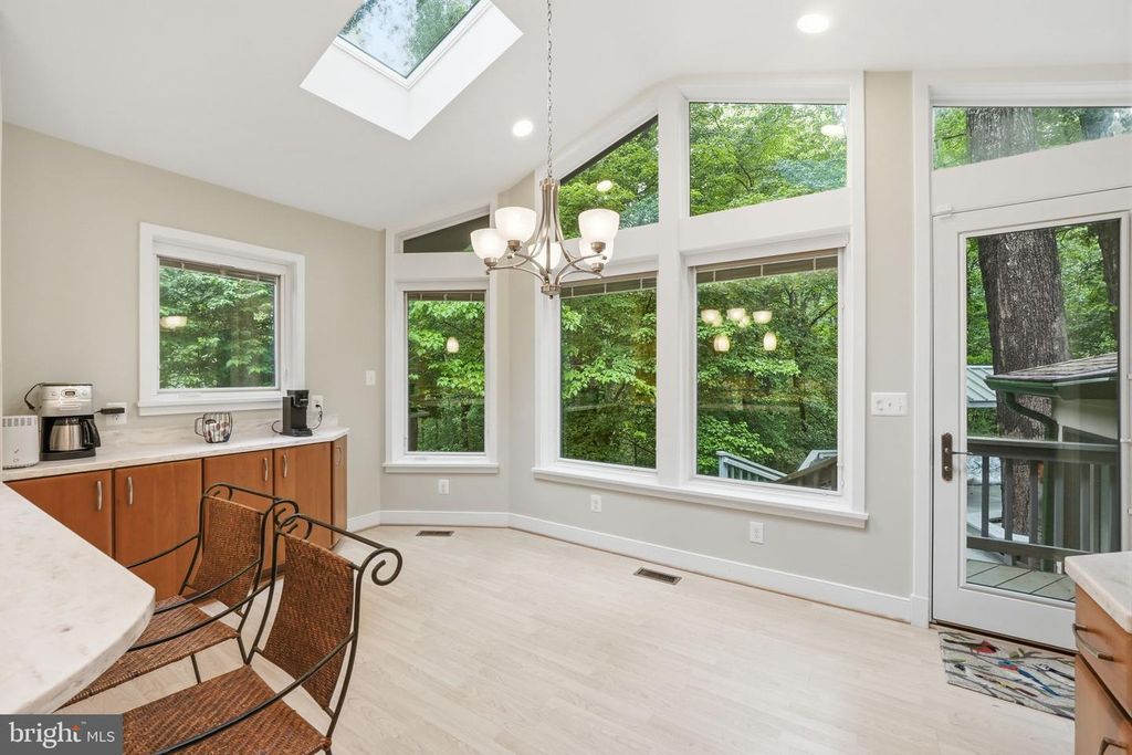 Image 13 of property listing at 12516 DAVAN DR, Silver Spring, MD 20904