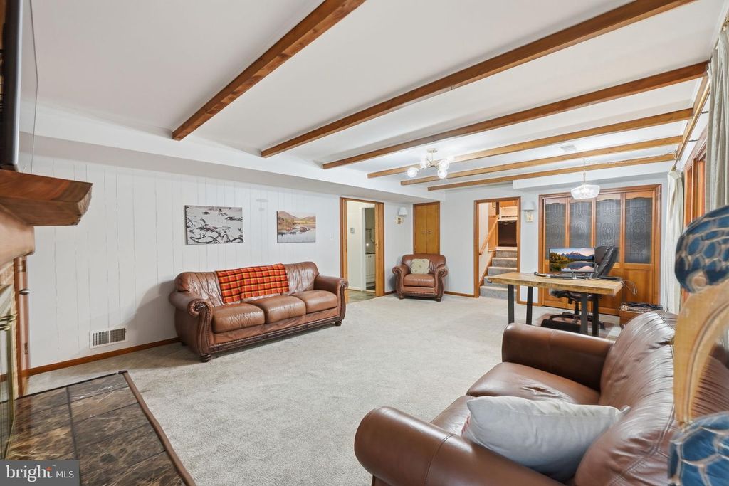 Image 17 of property listing at 12516 DAVAN DR, Silver Spring, MD 20904