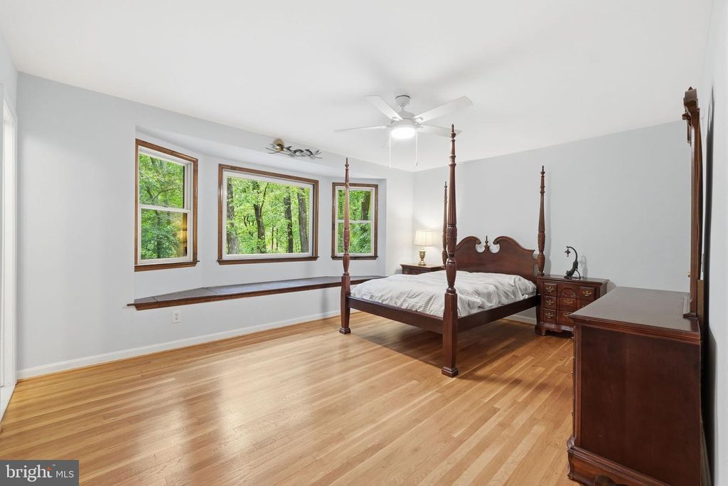 Image 27 of property listing at 12516 DAVAN DR, Silver Spring, MD 20904