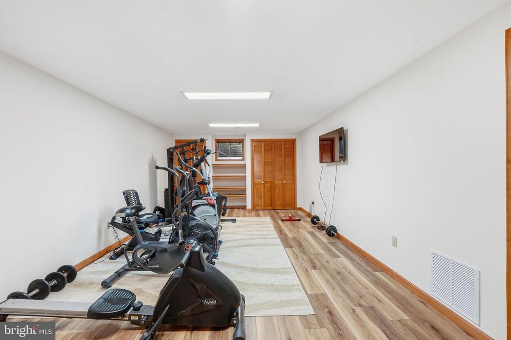 Image 35 of property listing at 12516 DAVAN DR, Silver Spring, MD 20904