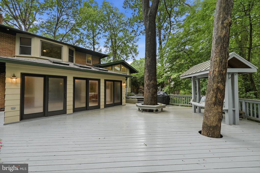 Image 42 of property listing at 12516 DAVAN DR, Silver Spring, MD 20904