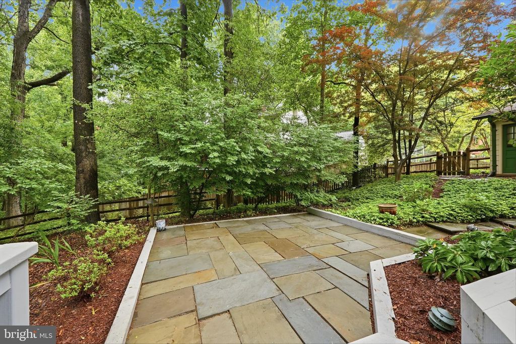 Image 43 of property listing at 12516 DAVAN DR, Silver Spring, MD 20904