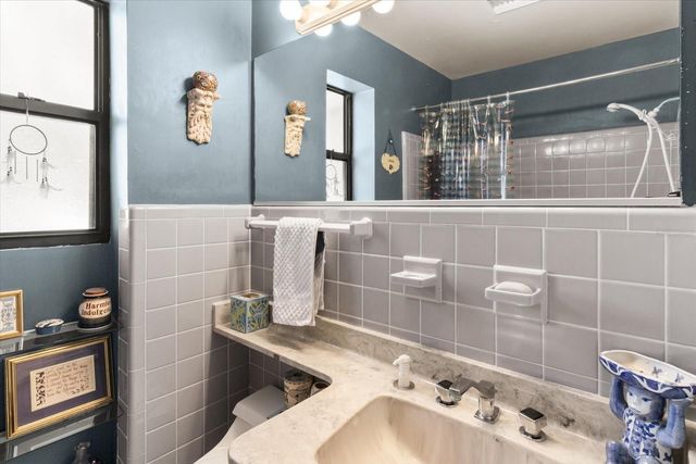 2921 WOOD STREET, Sarasota, FL 34237