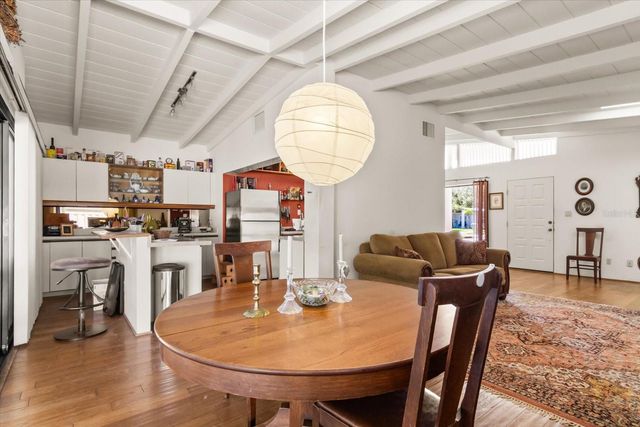 2921 WOOD STREET, Sarasota, FL 34237
