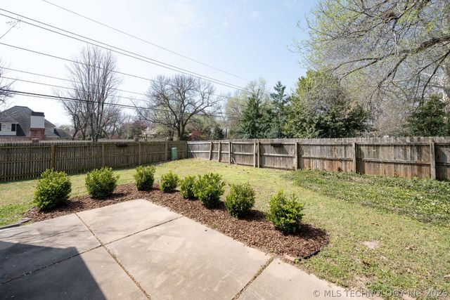 10018 S Maplewood Avenue, Tulsa, OK 74137