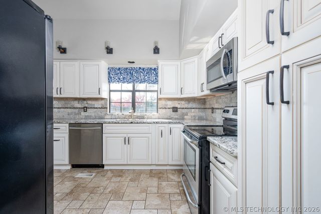 10018 S Maplewood Avenue, Tulsa, OK 74137