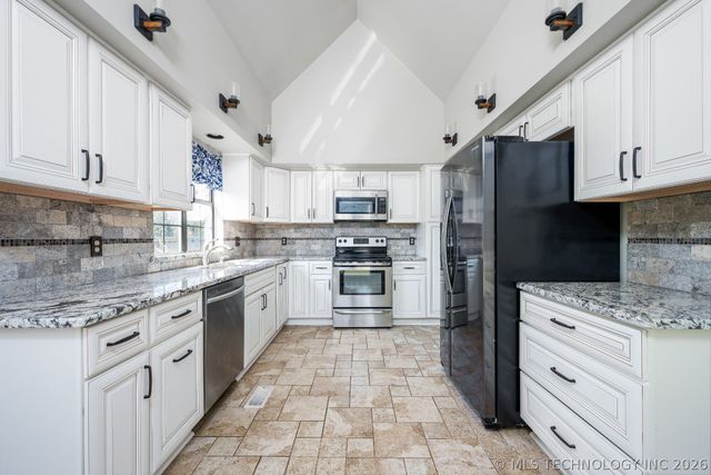 10018 S Maplewood Avenue, Tulsa, OK 74137