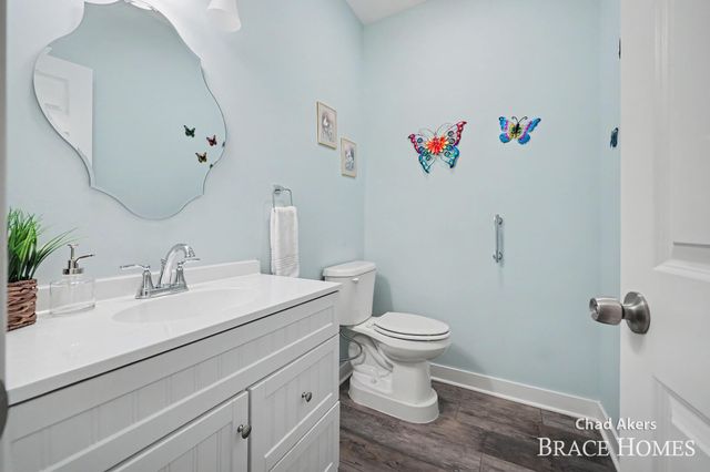 237 Hazelnut Drive, Coopersville, MI 49404
