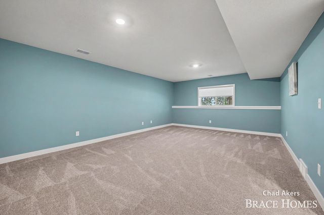 237 Hazelnut Drive, Coopersville, MI 49404