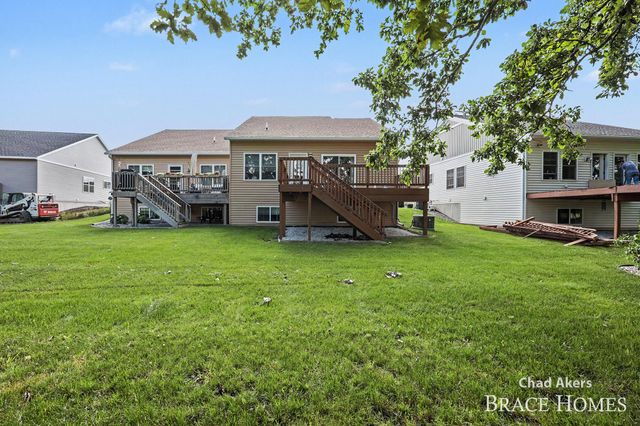 237 Hazelnut Drive, Coopersville, MI 49404