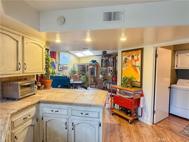 613 Berwick Street, Bakersfield, CA 93311