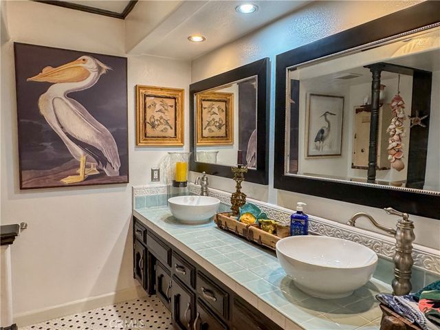 613 Berwick Street, Bakersfield, CA 93311