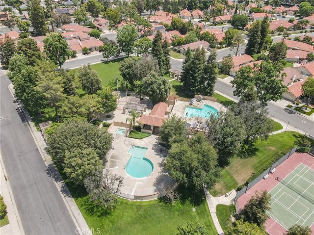 613 Berwick Street, Bakersfield, CA 93311
