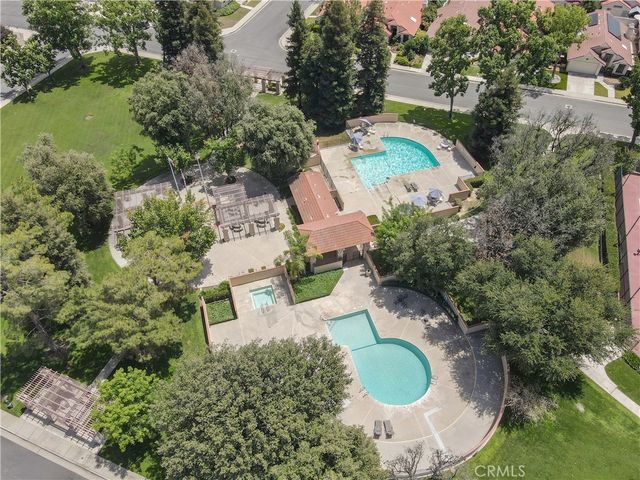 613 Berwick Street, Bakersfield, CA 93311