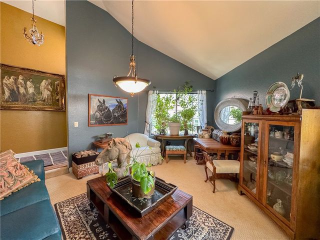 613 Berwick Street, Bakersfield, CA 93311