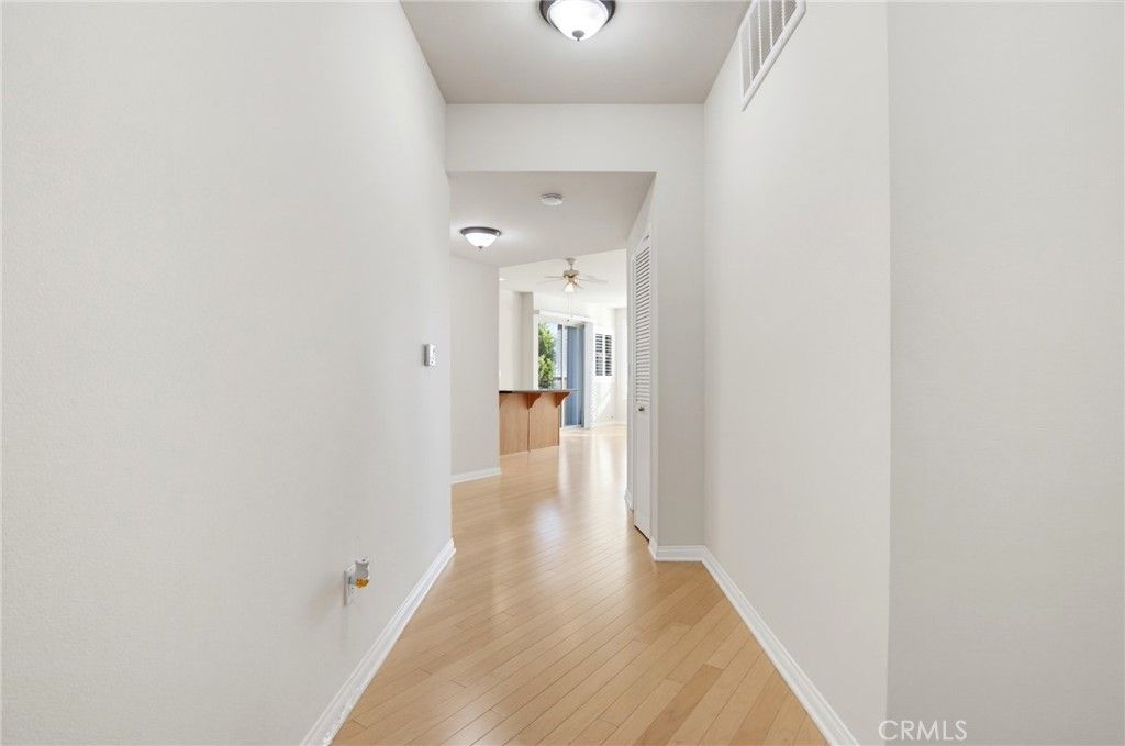 2742 Cabrillo Avenue 212, Torrance, CA 90501 — photo 2