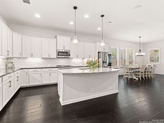 919 Hi Path, New Braunfels, TX 78130