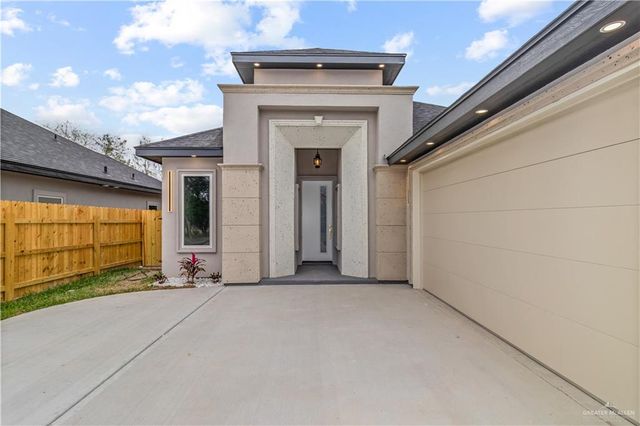 1407 W Eisenhower Street, Pharr, TX 78577