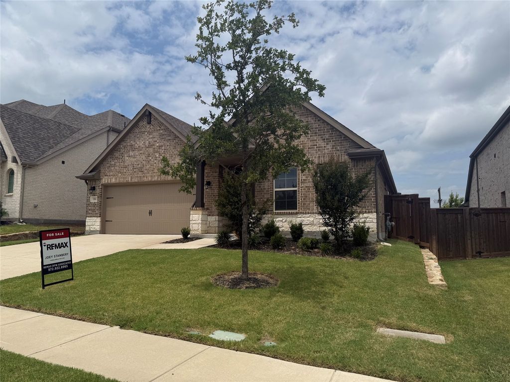 1004 Copper Smith Way, Forney, TX 75126