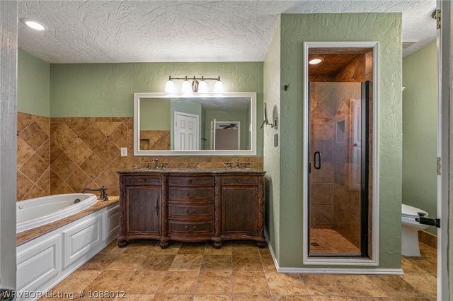 1711 Somerset Way, Van Buren, AR 72956