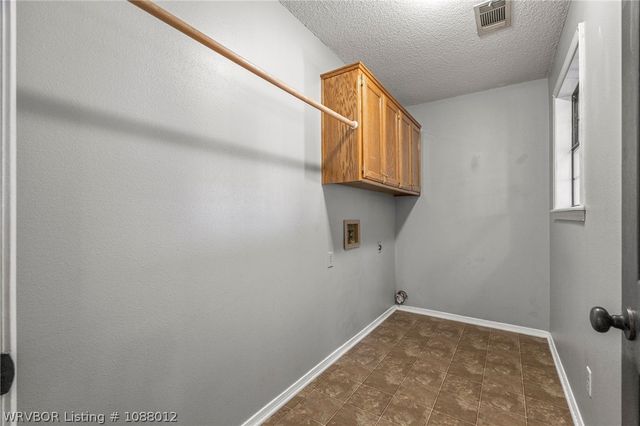 1711 Somerset Way, Van Buren, AR 72956