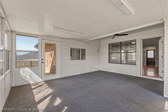 1711 Somerset Way, Van Buren, AR 72956