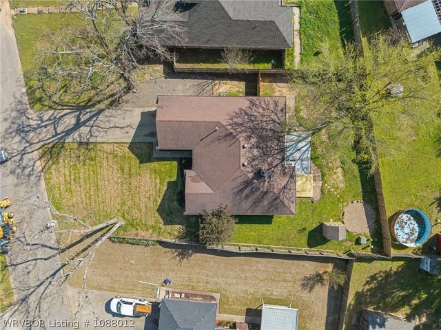 1711 Somerset Way, Van Buren, AR 72956