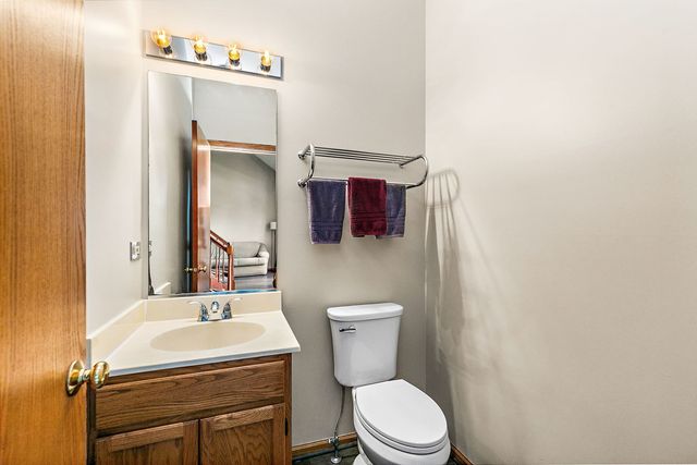 3880 Peartree Drive, Lake In The Hills, IL 60156