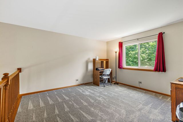 3880 Peartree Drive, Lake In The Hills, IL 60156