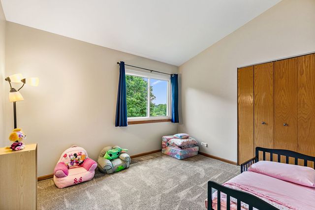 3880 Peartree Drive, Lake In The Hills, IL 60156