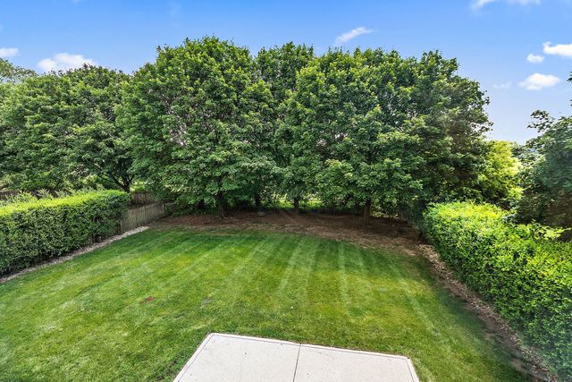 3880 Peartree Drive, Lake In The Hills, IL 60156