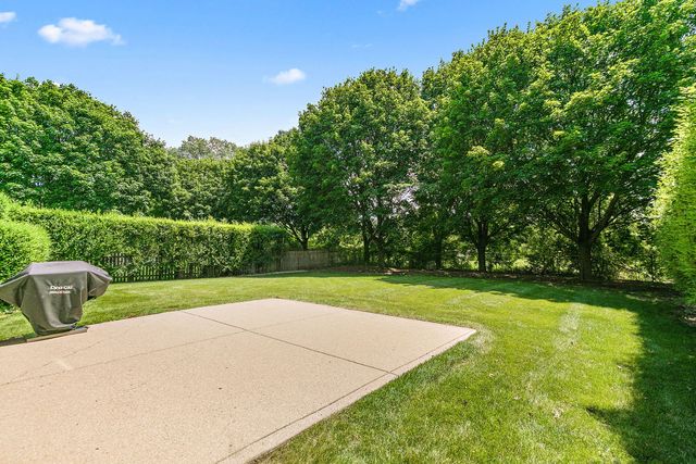 3880 Peartree Drive, Lake In The Hills, IL 60156