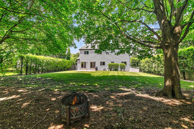 3880 Peartree Drive, Lake In The Hills, IL 60156