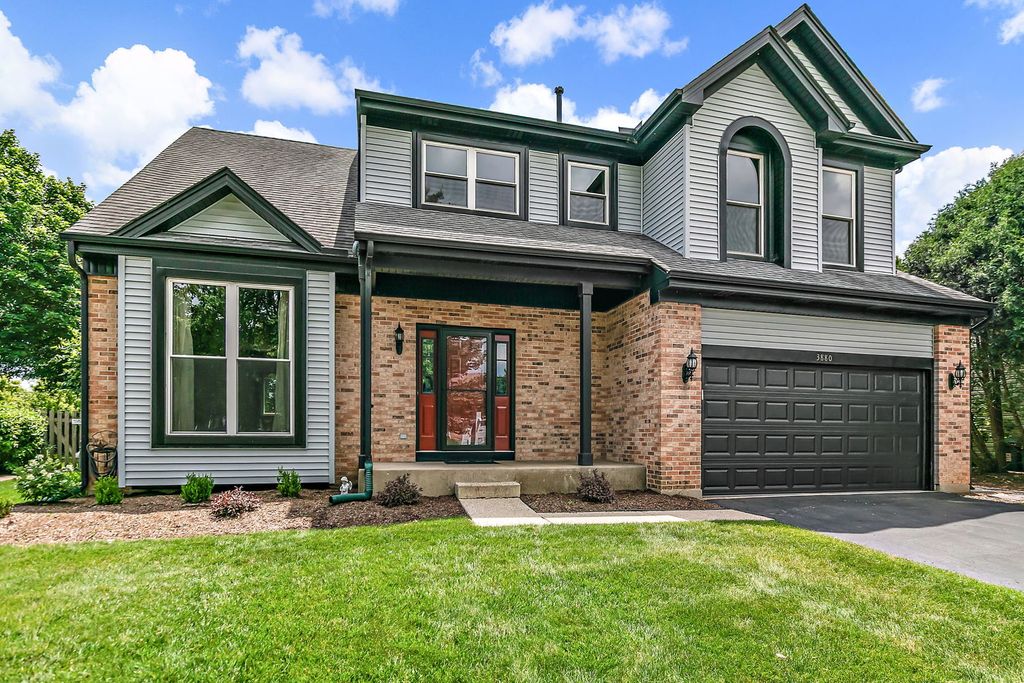 3880 Peartree Drive, Lake In The Hills, IL 60156