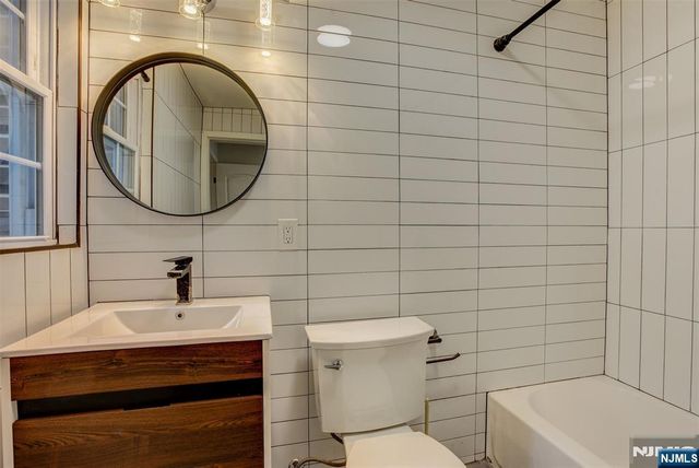 623 38th Street, Union City, NJ 07087