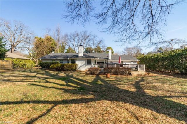 3917 W Friendly Avenue, Greensboro, NC 27410